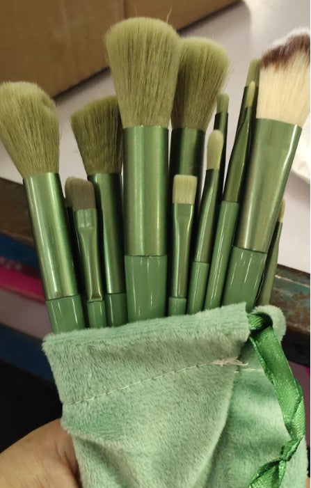 13Pcs Makeup Brush Set Make Up Concealer Brush Blush Powder Brush Eye Shadow Highlighter Foundation Brush Cosmetic Beauty Tools - FocusForge